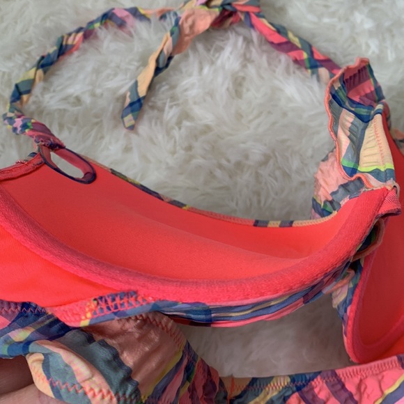 ❌SOLD❌Victoria’s Secret Swim Pushup Bikini Top - Picture 5 of 7